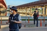 7월 14일 아침 선전물 배